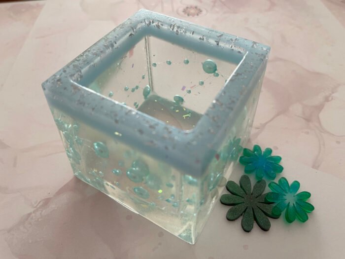 Misa Cornus Bowl- Powder Blue, Blue Pearls - Image 3
