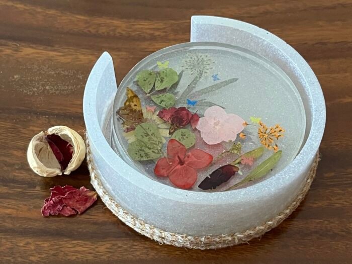Misa Allium Coasters- Silver-  Set of 4 with Holder - Image 2