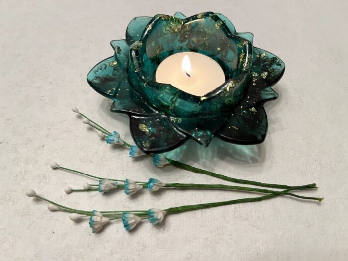 Misa Lotus Allure T-lite Candle Rest (Small)- Emerald green & Gold