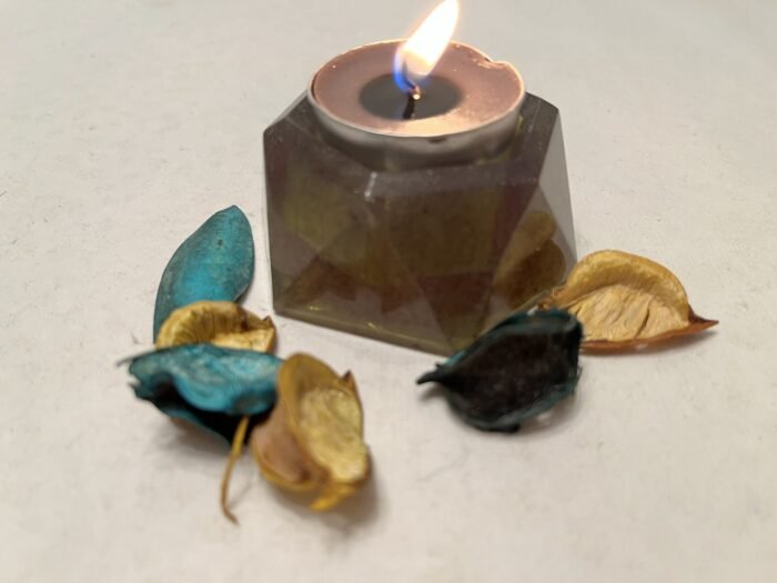 Misa Mandarin T-lite Candle Rest (Small)- Cinnamon brown & Silver