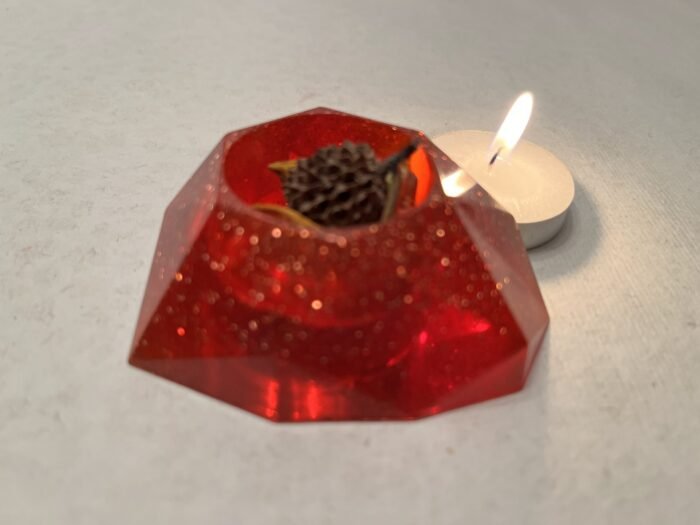 Misa Groovy Heart T-lite Candle Rest- Deep red