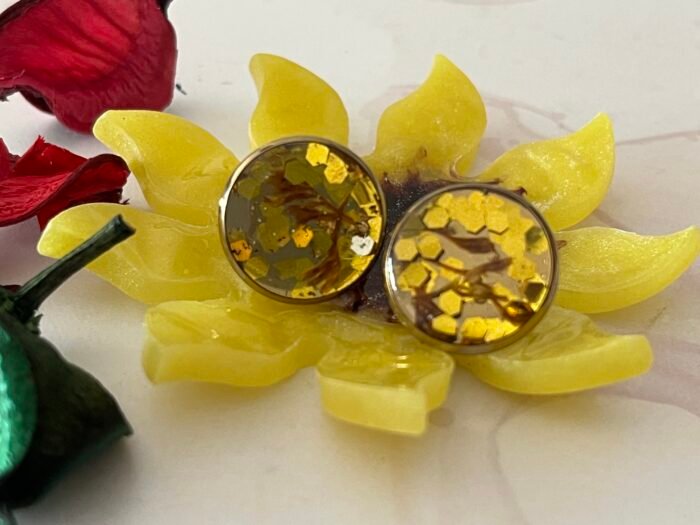 Misa Allium Earrings with French Clip Closure- Transparent, Gold foil, Dried Flowers - Image 2