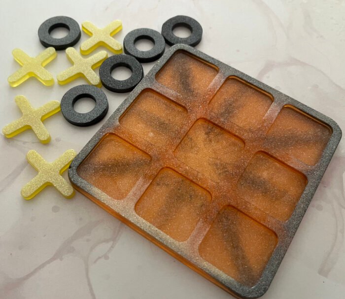 Misa Tic-Tac-Toe- Yellow Black Base, Yellow 'X', Black 'O' - Image 3