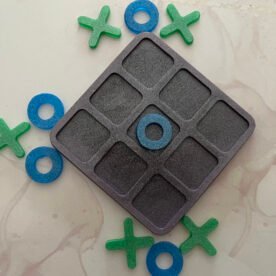 Misa Tic-Tac-Toe- Violet Base, Green 'X', Blue 'O' 4 UN05 IMG 0746 scaled 1