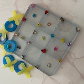 Misa Tic-Tac-Toe- Transparent base, Yellow 'X', Blue 'O' 3 UN06 IMG 0753 scaled 1