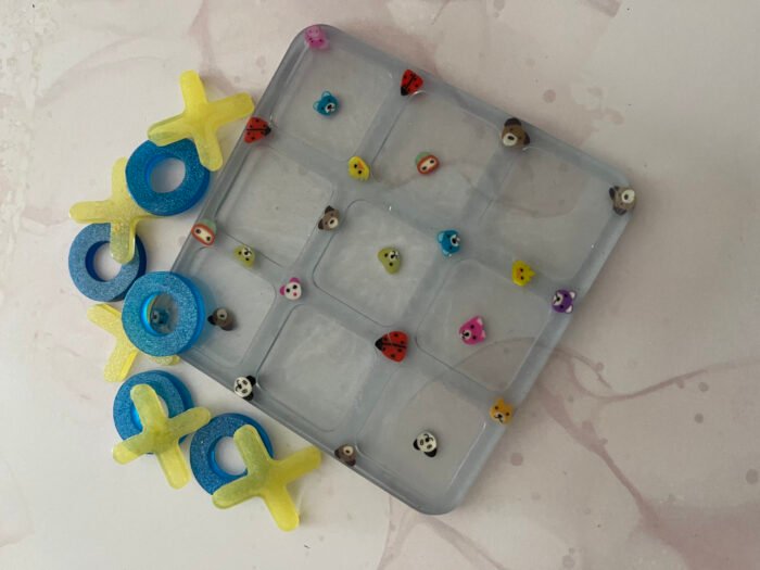 Misa Tic-Tac-Toe- Transparent base, Yellow 'X', Blue 'O'