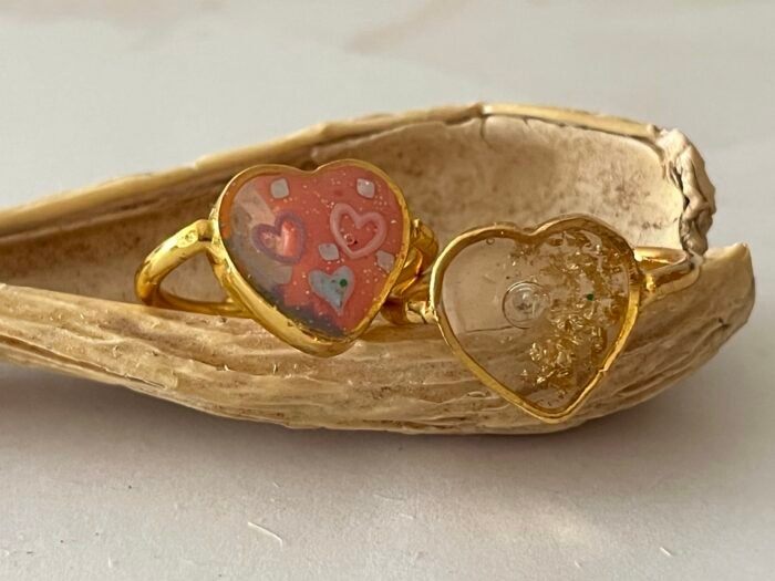 Misa Groovy Heart Finger Ring (14mm)