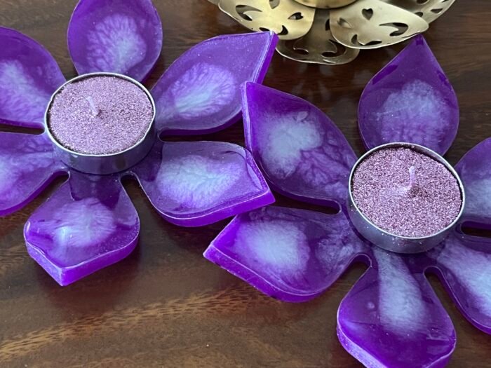 Misa T-lite & Diya Holder- Purple & White