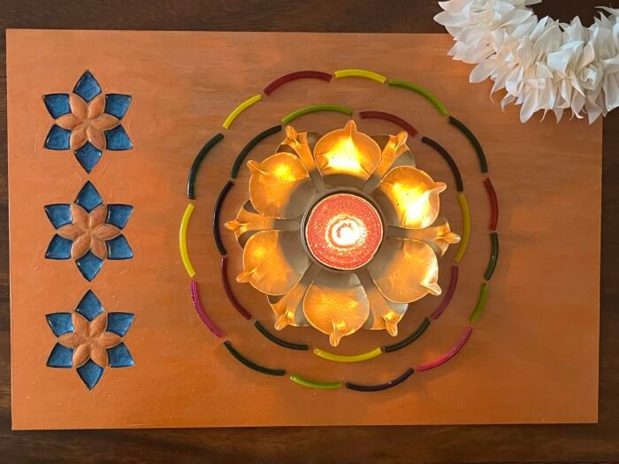 Misa Decorative Mat- Circular Glass Pieces