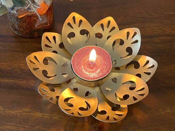 Misa Carved Lotus T-lite Holder
