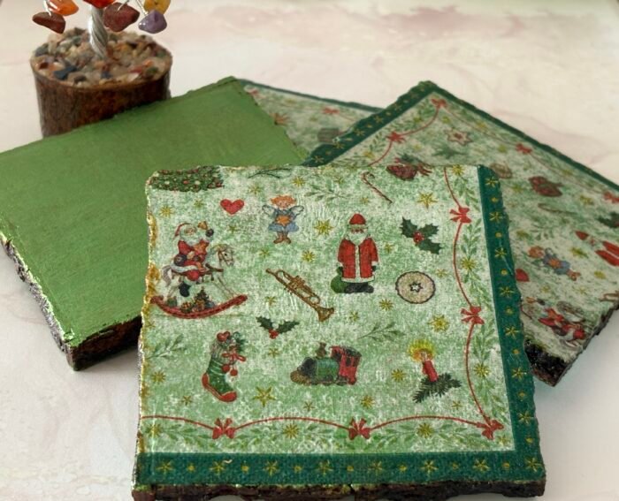 Misa Wooden Agate Cornus Coasters- Green Christmas Design Découpage