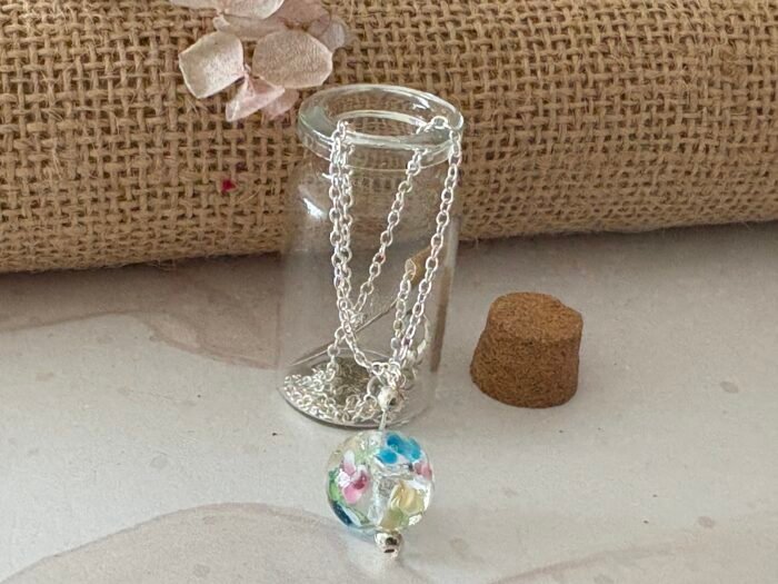 Misa Classy Glass Necklace - Image 3